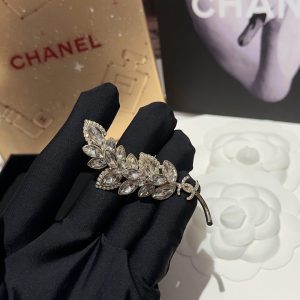 Gold Full Drill Wheat Shape Brooch
