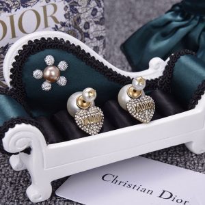 Pearl Heart-shaped Earrings