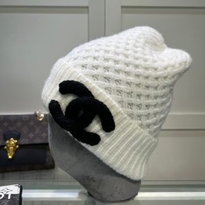 Autumn and winter fashion blogger recommended soft and comfortable knit hat with excellent elasticity
