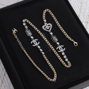 Hot selling gold heart-shaped sweater chain
