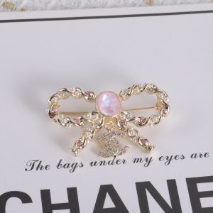 Bow brooch