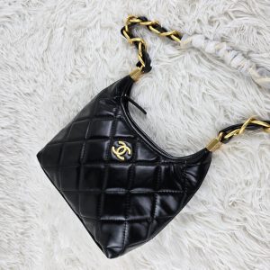 Suitable for spring, summer, and autumn handbags 20 * 8 * 22CM