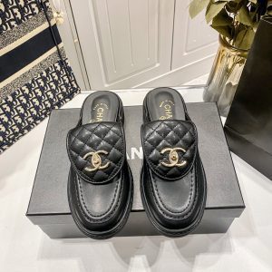 Exquisite, minimalist, and elegant slippers