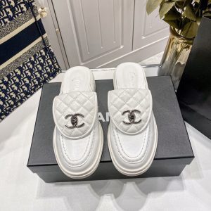 Exquisite, minimalist, and elegant slippers