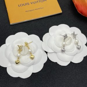 Gold pendant diamond earrings