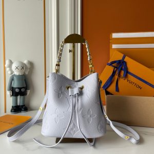 Light purple embossed bucket bag 20*20*13cm