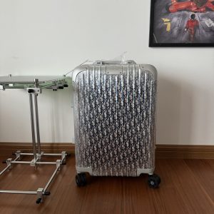Horizon leather luggage