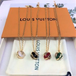 Ball Flower Necklace