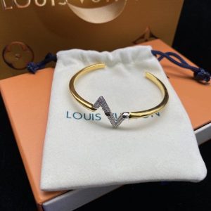 Heartbeat bracelet