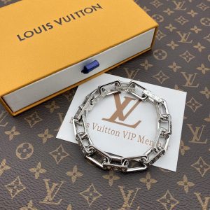 Classic Necklace & Bracelet