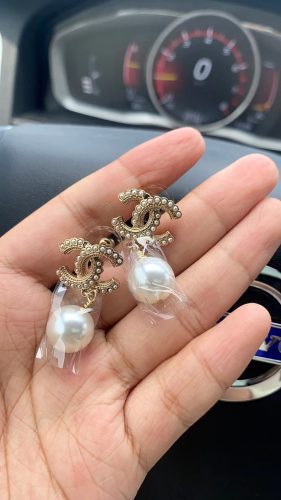 Classic Pearl Earrings photo review