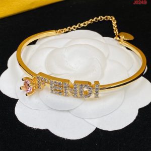 Classic leather bracelet