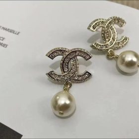 Diamond Hanging Pearl Earrings photo review