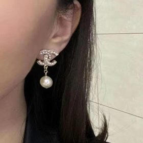 Diamond Hanging Pearl Earrings photo review