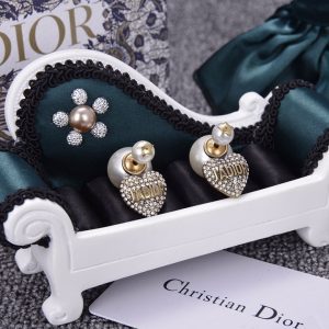 Pearl Heart-shaped Earrings