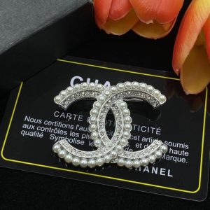 New Silver Pearl Brooch