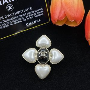 4 Petal Heart-Shaped Brooch