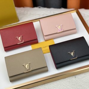 Multi-Comparter Leather Wallet