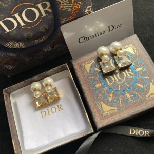 Diamond Pearl Retro Earrings