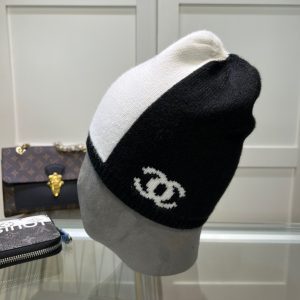 Autumn and Winter Fashion Blogger-Recommended Dual-Tone Knit Woolen Hat