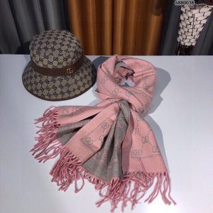 High-end mink fur Scarf for a snug and warm feel Size 190*65CM