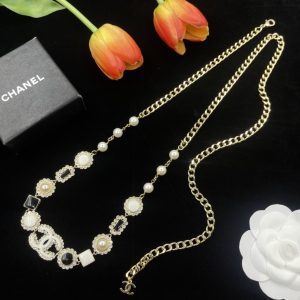 Classic colored gold necklace
