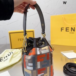 Embroidery Bucket Bags Size: 14*20cm