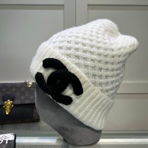 Autumn and winter fashion blogger recommended soft and comfortable knit hat with excellent elasticity