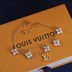 Gold versatile petal bracelet