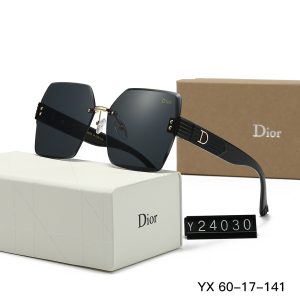 Retro square polarized sunglasses for women
