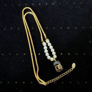 Golden Pearl Pendant Necklace