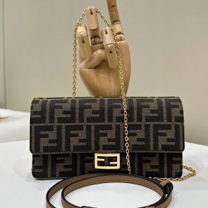 Baguette chain wallet 21*5*11.5cm