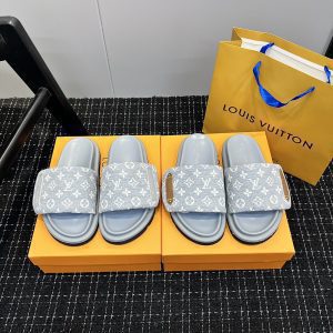 Velcro casual shoes