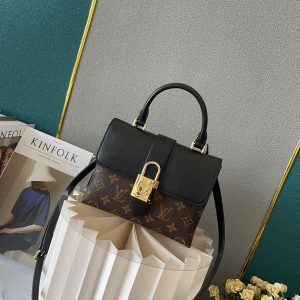 Classic relief fashion bag 21*16*8cm