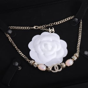 Gold Pendant Necklace