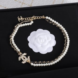 Hot selling pearl necklaces