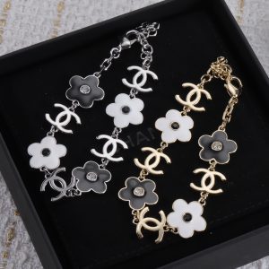 Flower bracelet