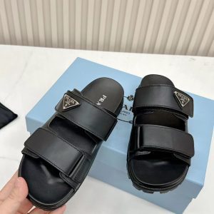 Exquisite, minimalist, and elegant slippers