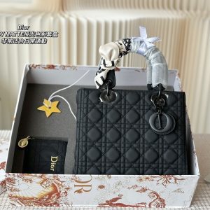 Classic relief fashion bag 24*12*20