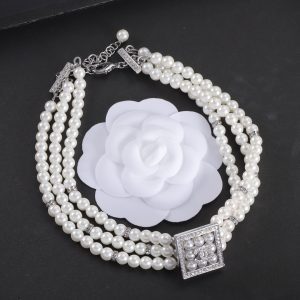 Women's pearl block necklace