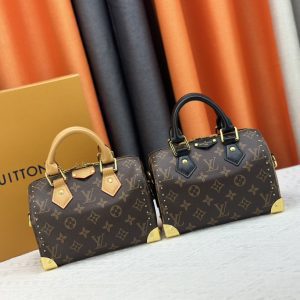 Baguette chain wallet  20*14cm