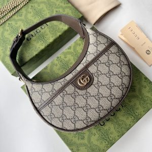Crescent Bay crossbody bag 22 * 12.5 * 5cm