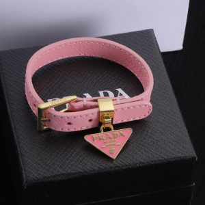 Pink metal pendant bracelet