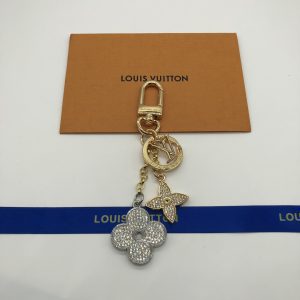 Gold diamond pendant keychain