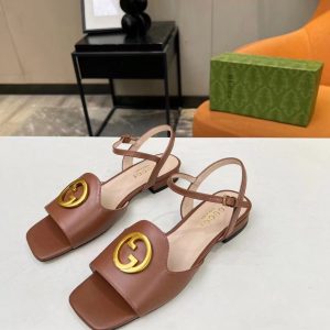 Exquisite, minimalist, and elegant slippers