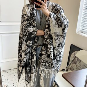 Premium Fall/Winter Collection Dual-Use Cashmere Shawl Scarf 140*140cm