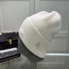 Autumn and winter fashion bloggers recommend soft, comfortable and elastic knitted hats