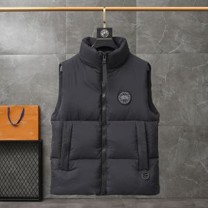 Black stylish high quality 625FP duck down vest
