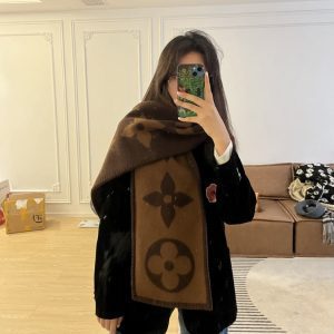 Elegant and charming cashmere blend scarf 235*25cm