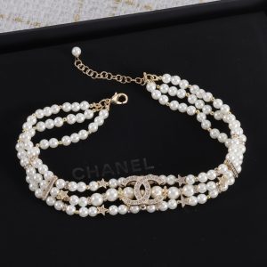 Gold Pearl Pendant Necklace